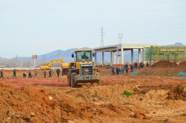 泰安仪阳通用机场航站楼举行主体建设完工仪式